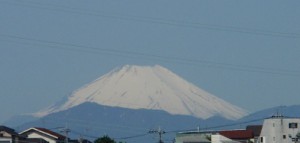 横浜市鶴見区から見た富士山　2013年5月8日