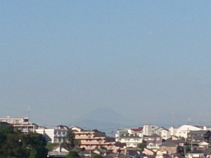 横浜市鶴見区から見た富士山2013年10月10日